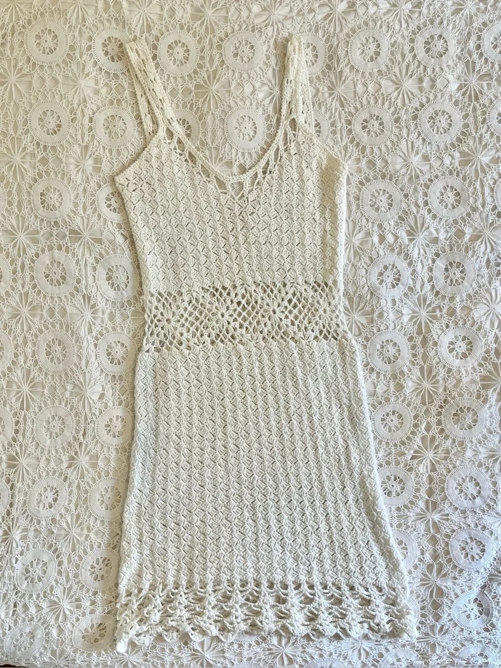 Vintage handmade white crochet sleeveless dress - Picture 1 of 7